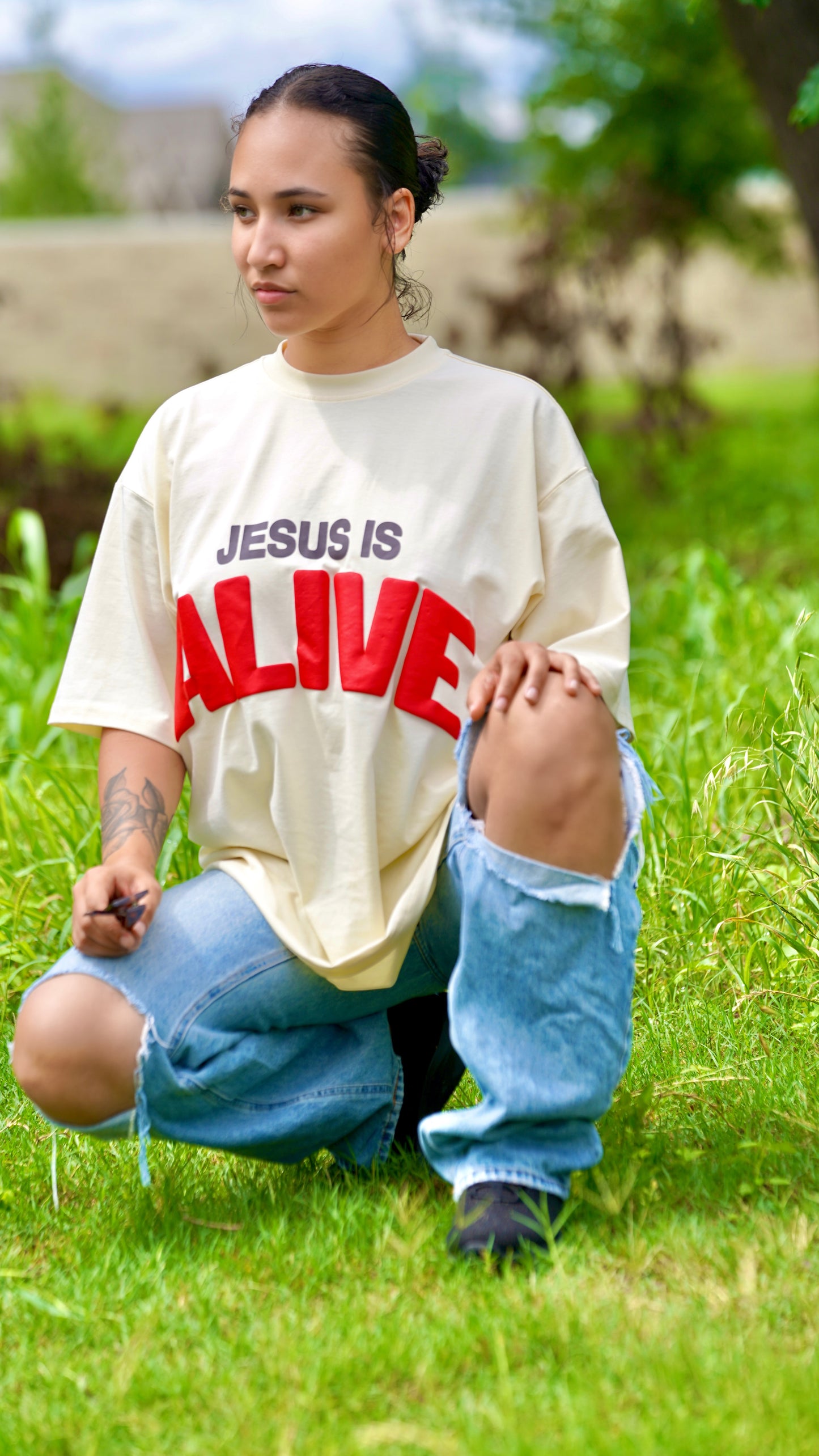 Jesus is alive tee