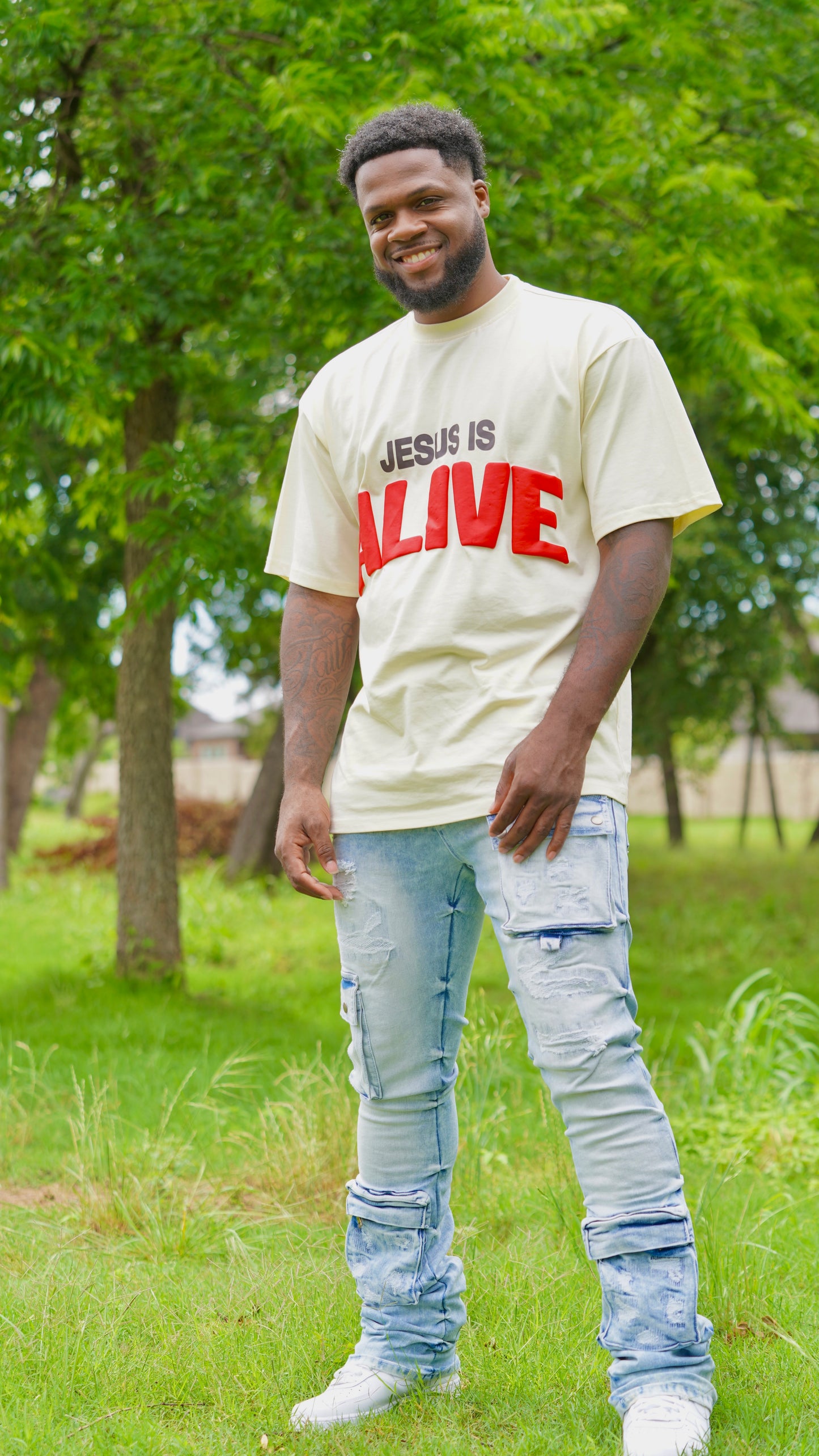 Jesus Is Alive Tee Men